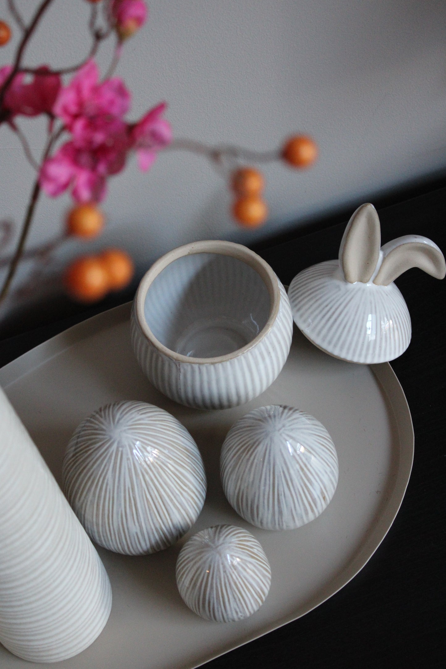 PAASEITJES POT | AARDEWERK | BEIGE