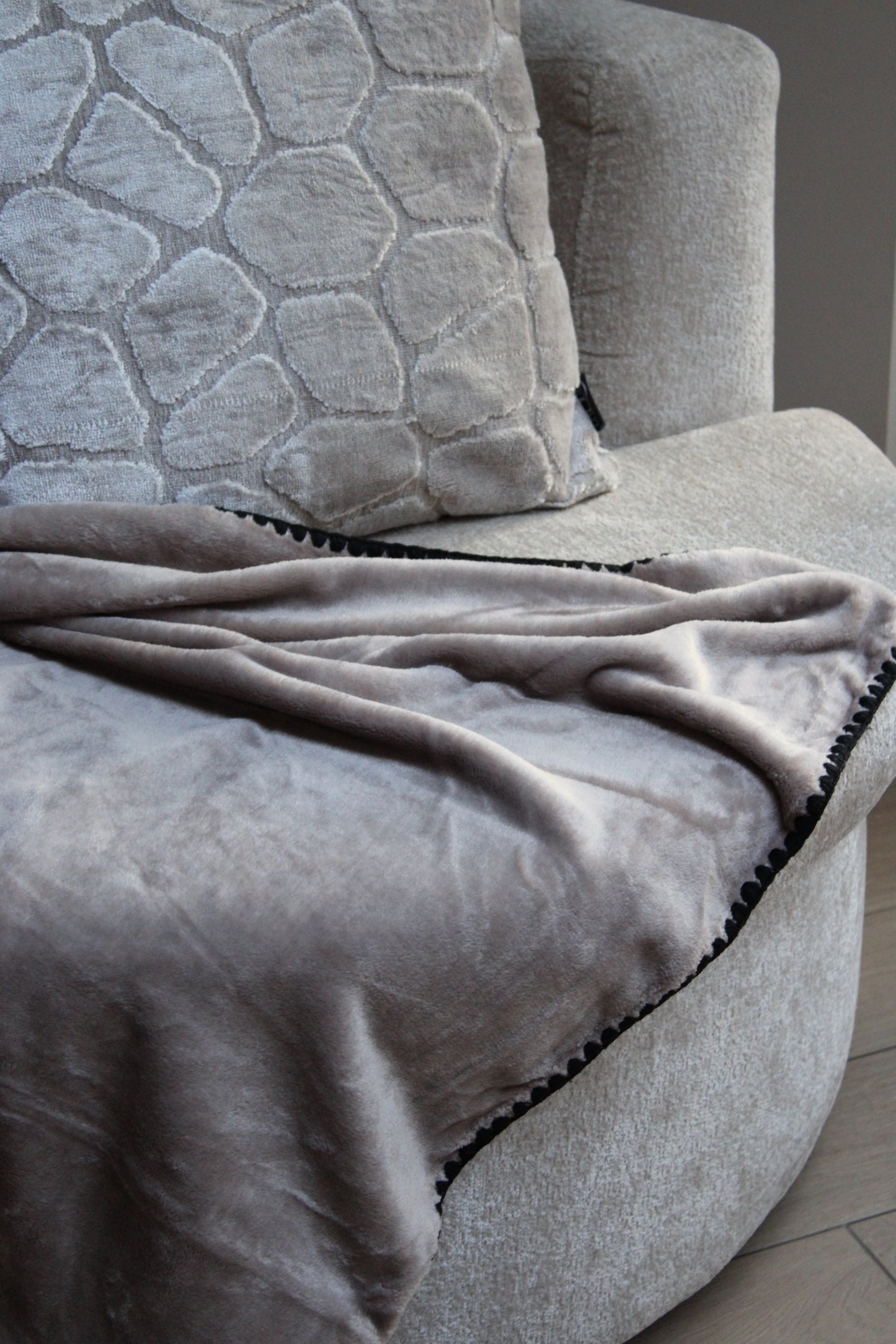 PLAID JADE | 140X180CM | TAUPE
