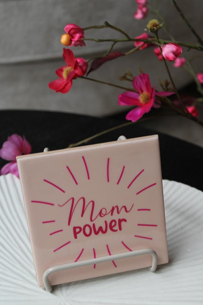 TEGELTJE | MOM POWER