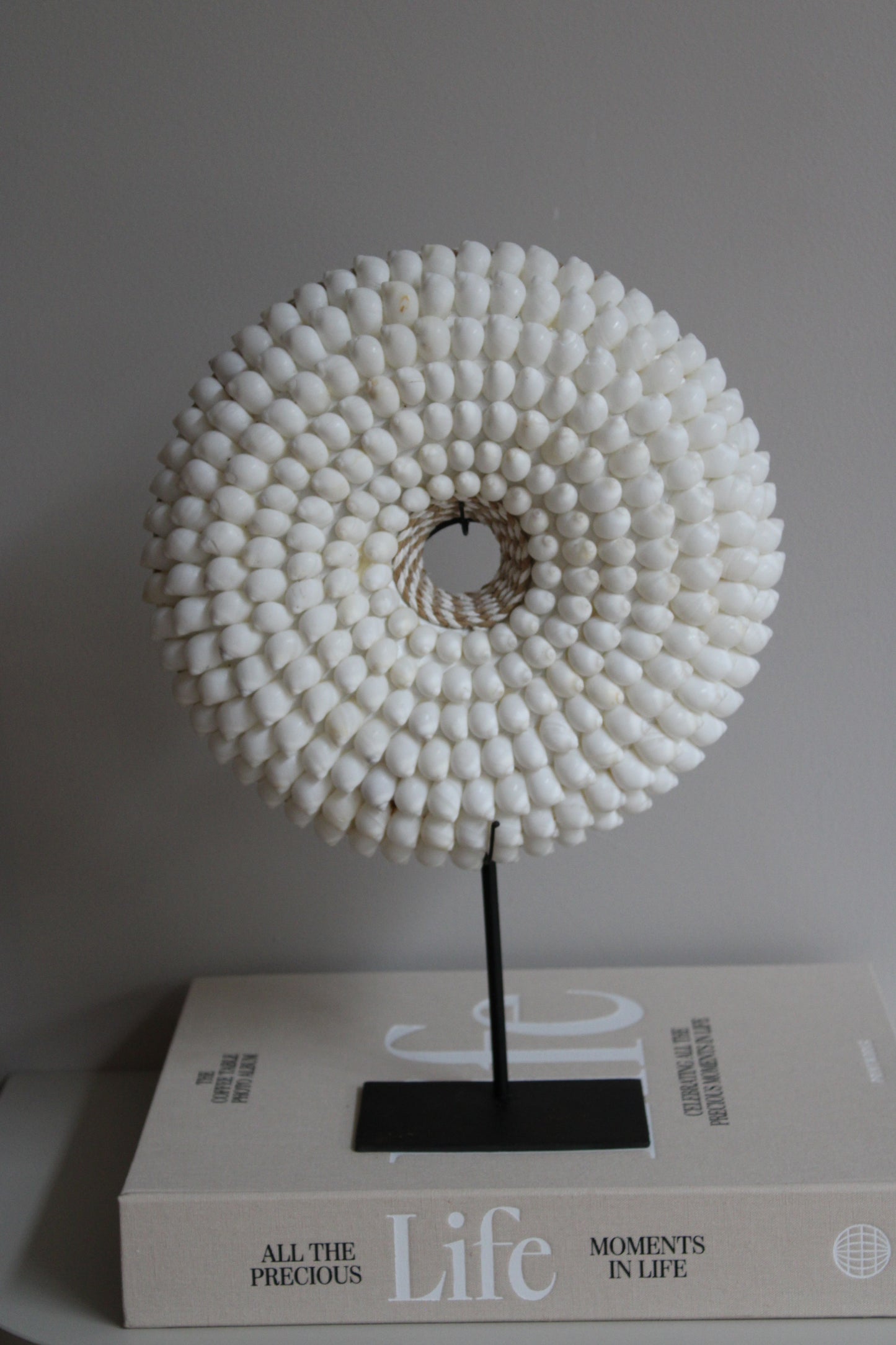 SCHELPENKETTING OP STANDAARD | WIT