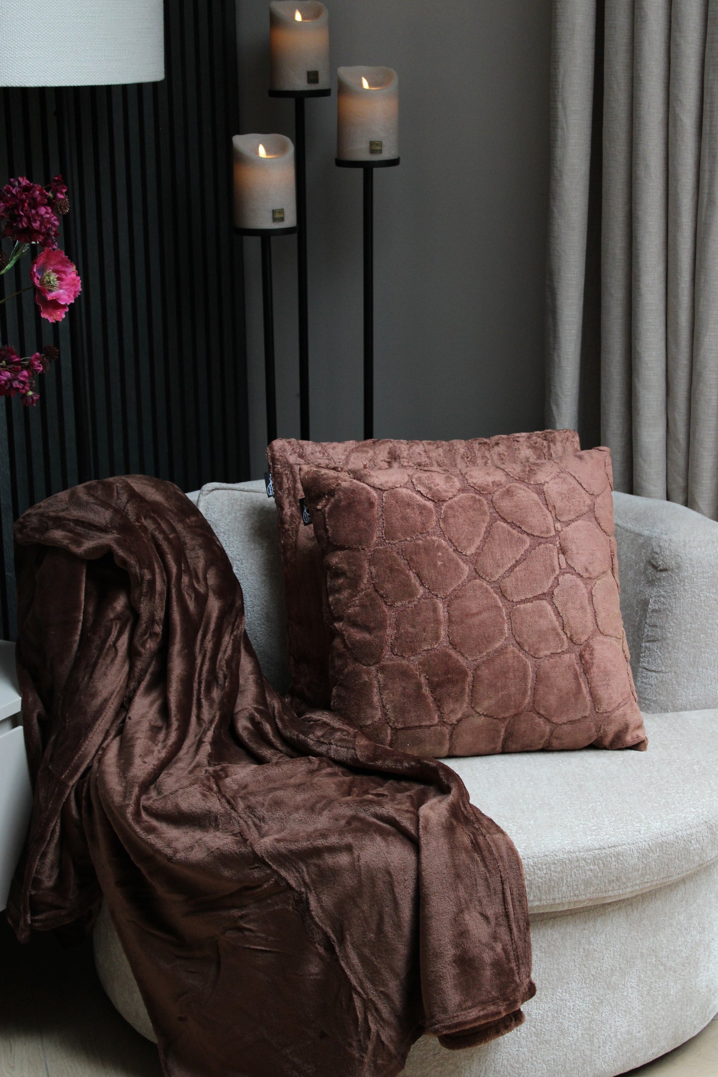 SIERKUSSEN ELINA | ROCKY BROWN | 45X45CM