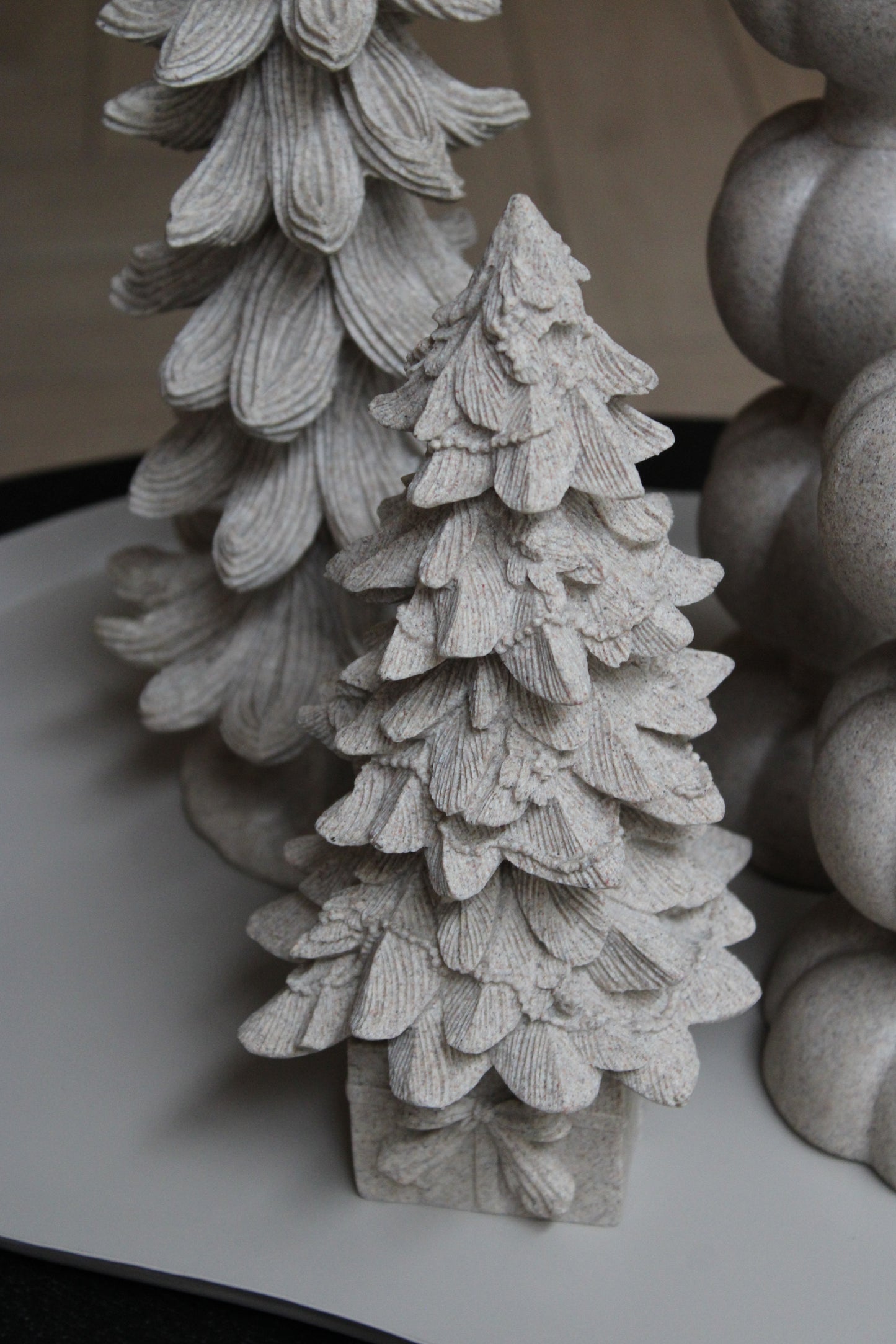 CHRISTMAS TREE | LIGHT & LIVING | SAND | 25CM
