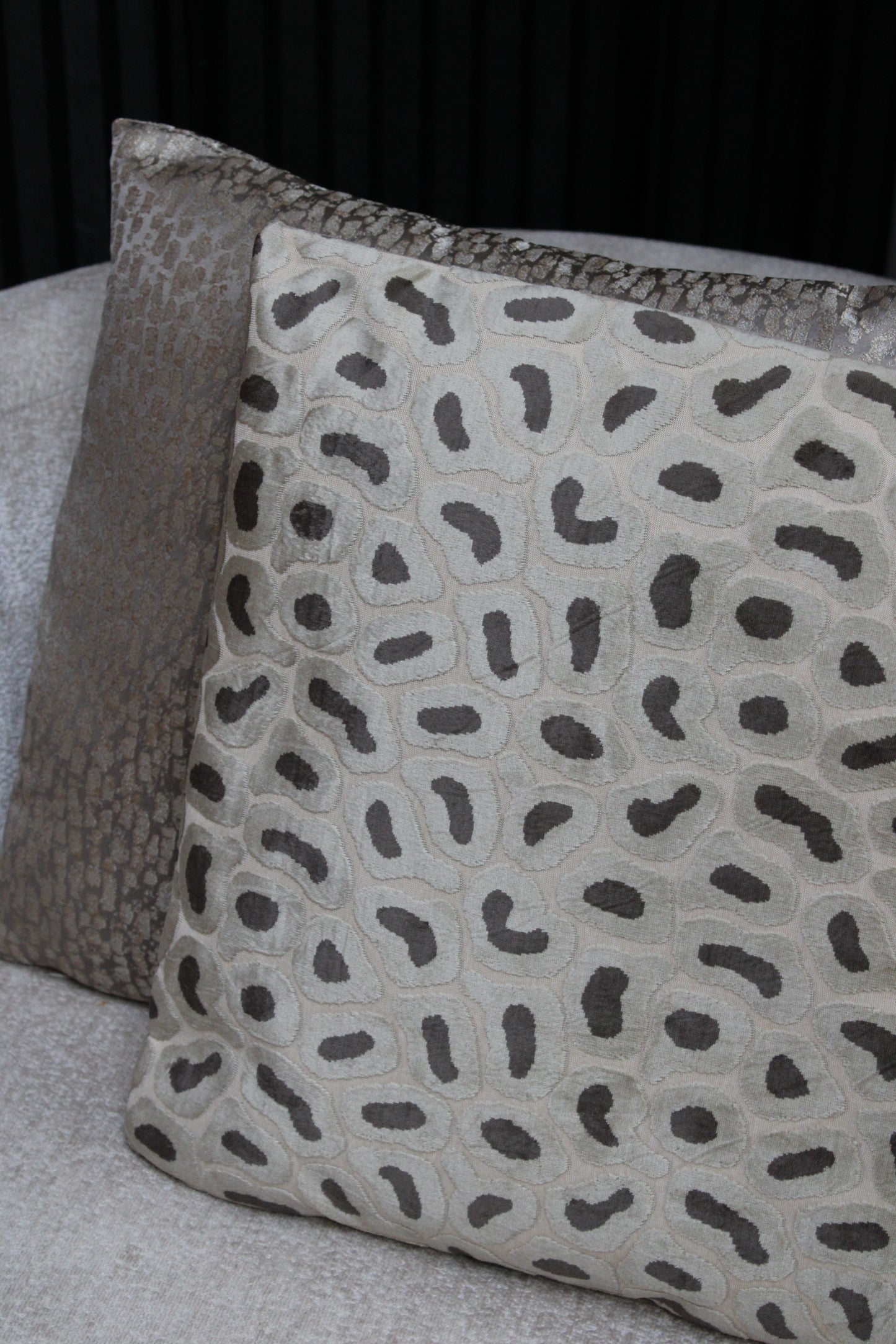 SIERKUSSEN MIRELLE | TAUPE | 45X45