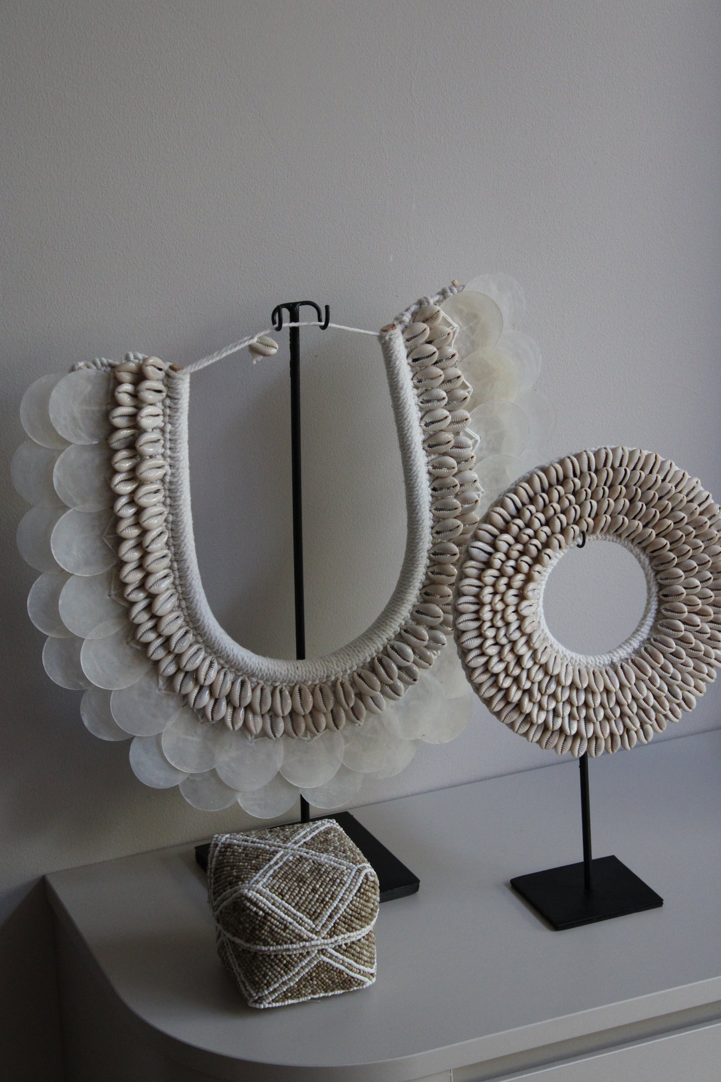 SCHELPENKETTING | CAPIZ/KAURI | OP STANDAARD