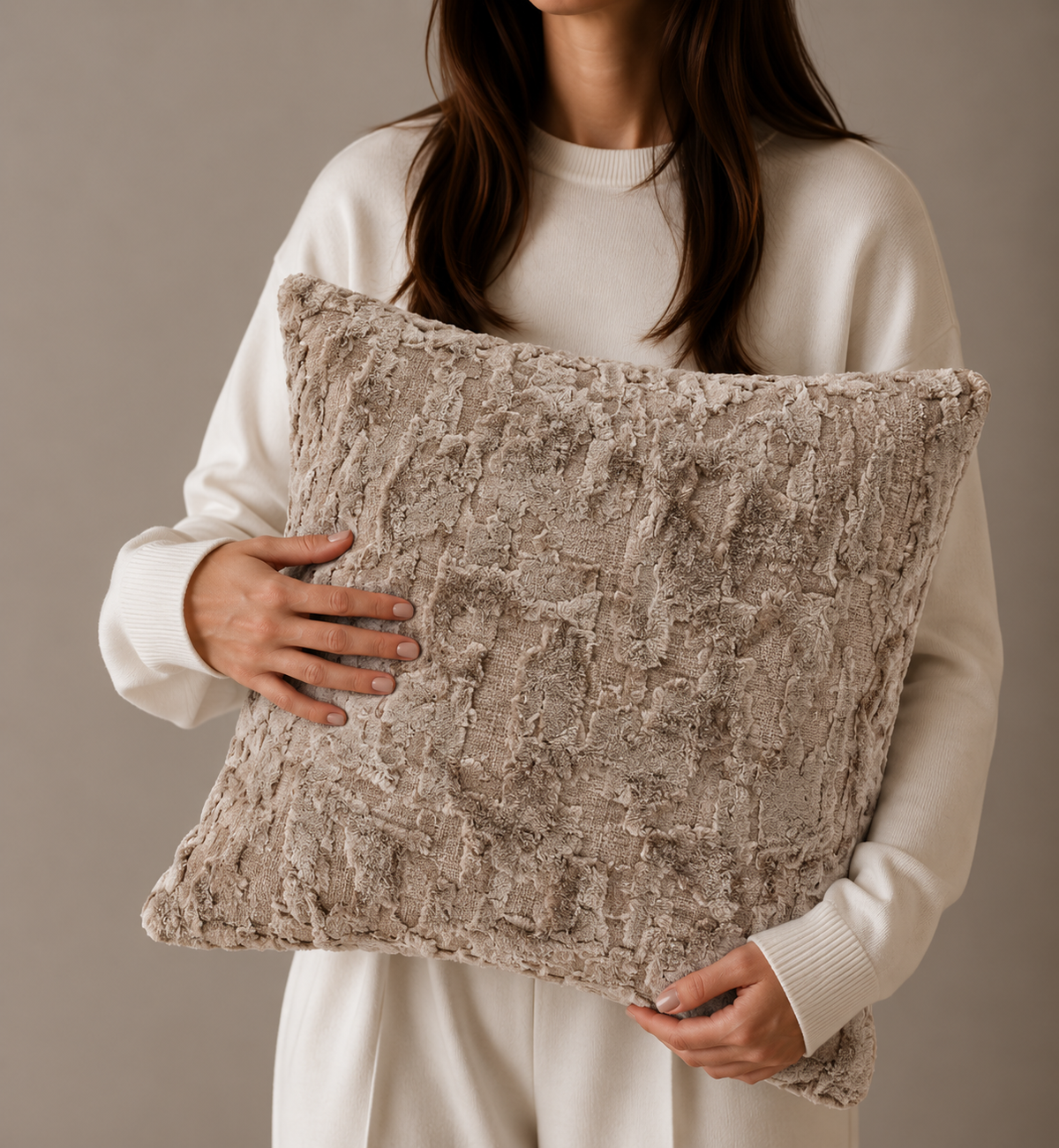 SIERKUSSEN AFRA | TAUPE | 45X45CM