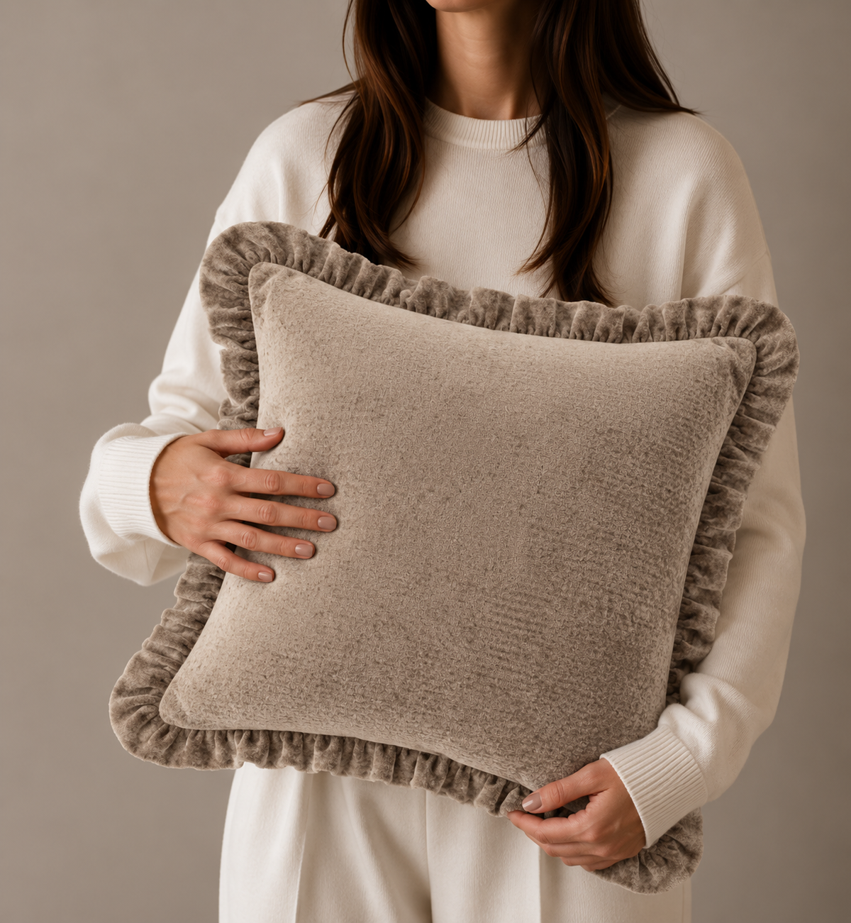 SIERKUSSEN MINDY | TAUPE | 45X45CM