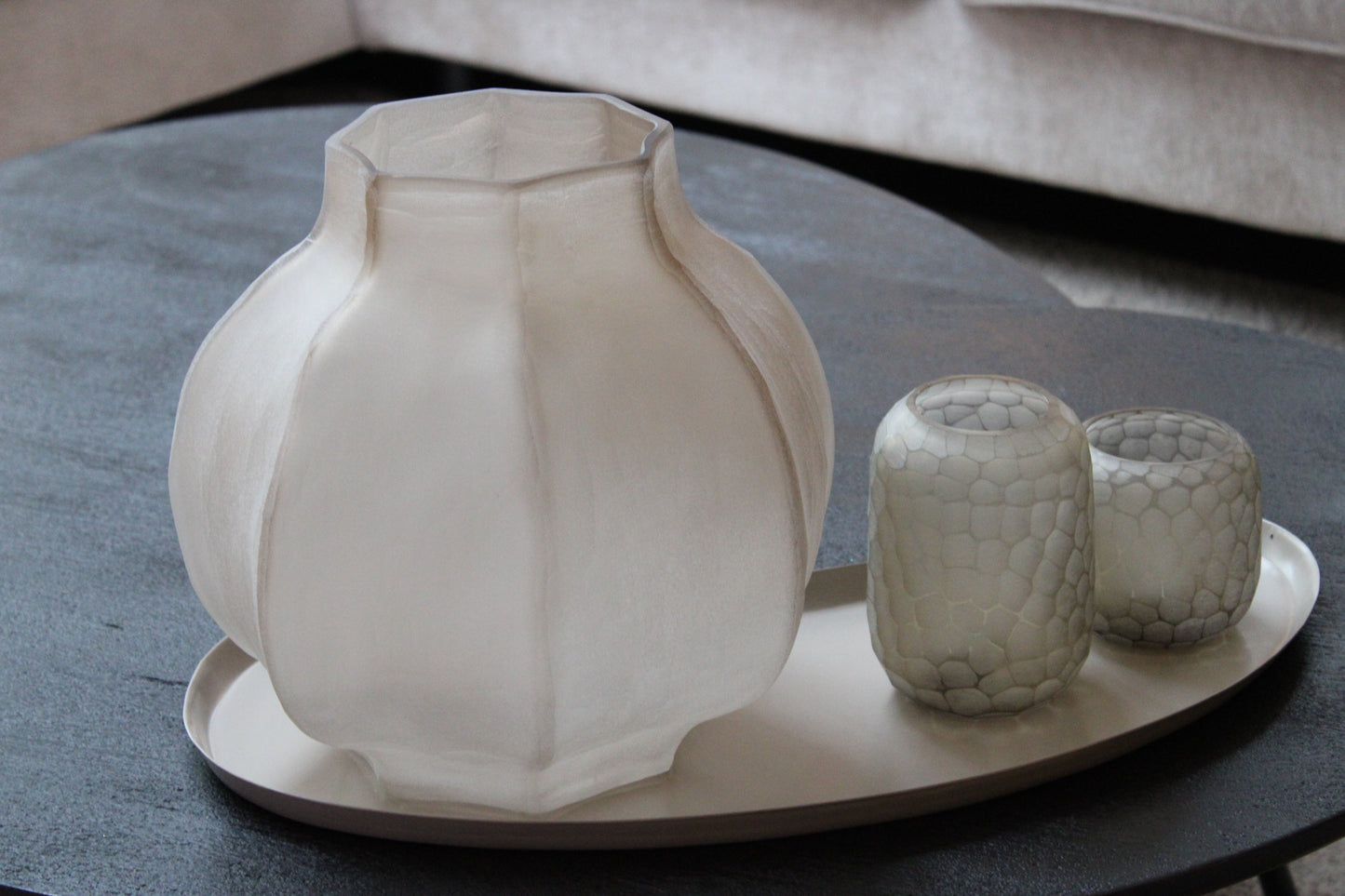 VAAS TEJADA | LIGHT & LIVING | TAUPE