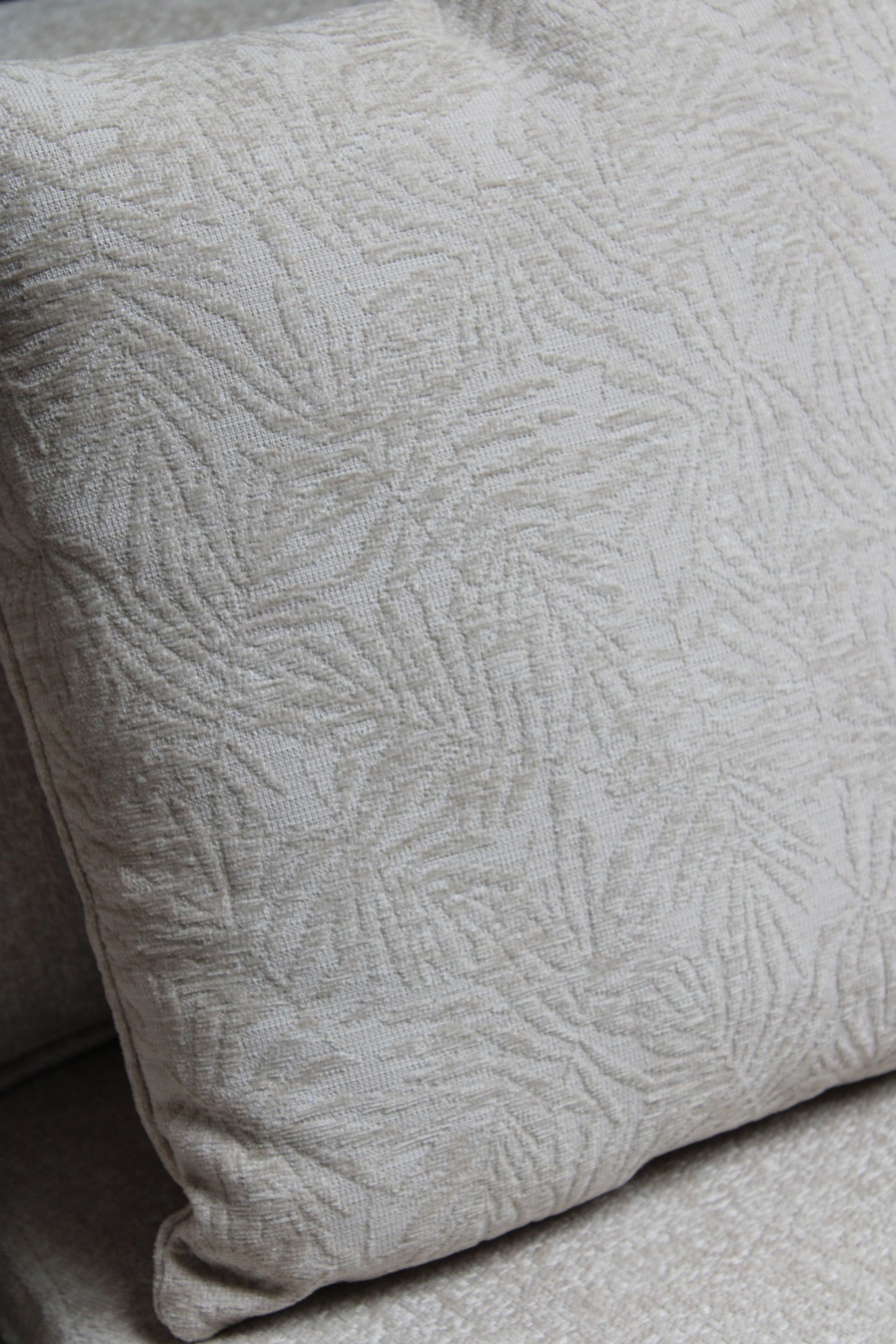 SIERKUSSEN | BEIGE | BLADEREN