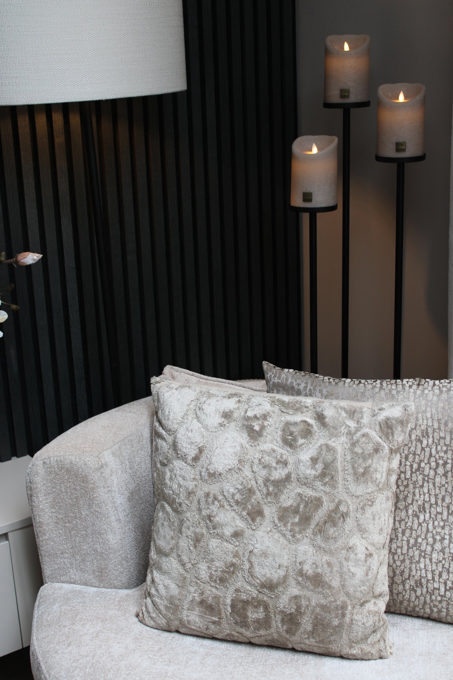 KUSSEN ZIFARI | LIGHT & LIVING | BEIGE