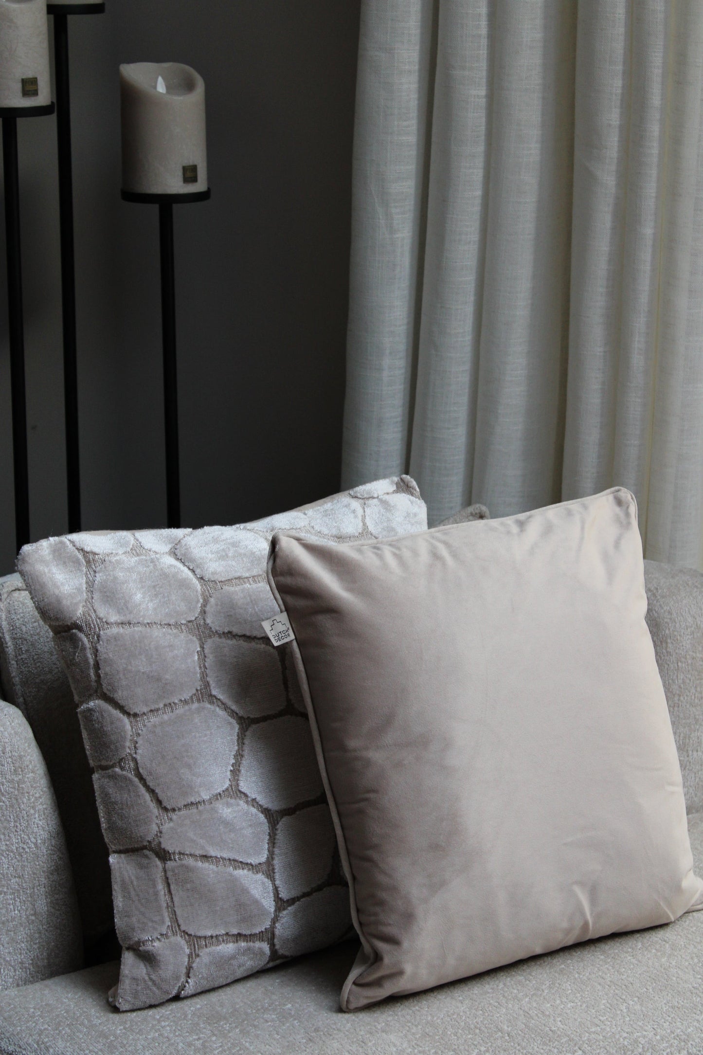 SIERKUSSEN ELINA | TAUPE | 45X45