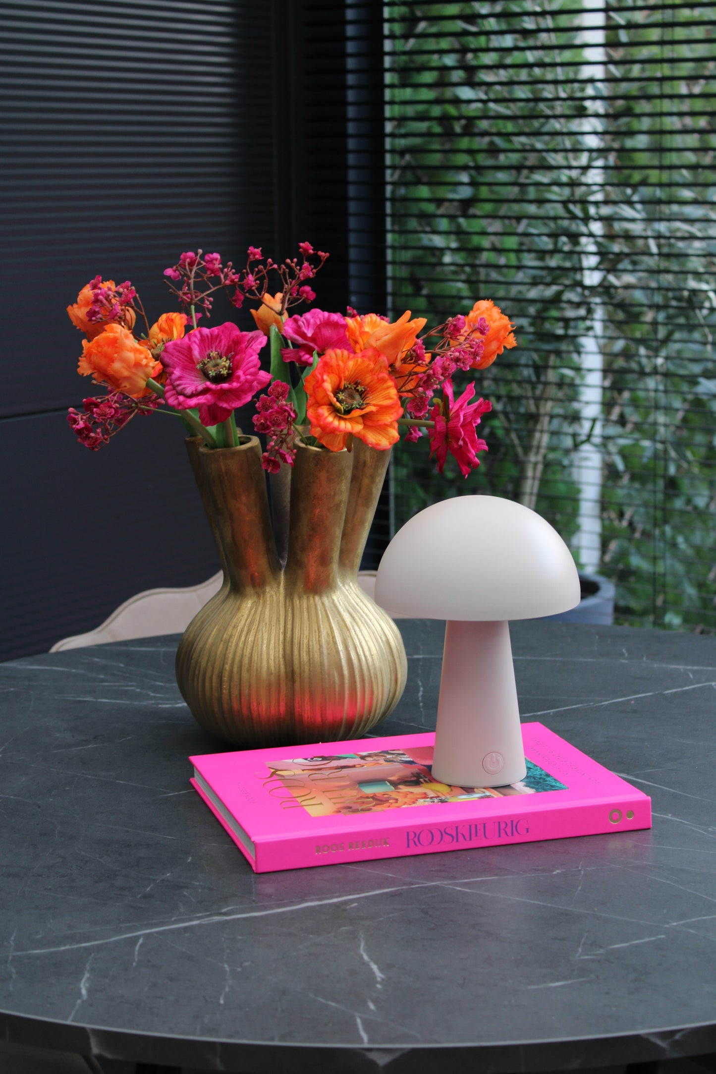 LED LAMP | OPLAADBAAR | BEIGE