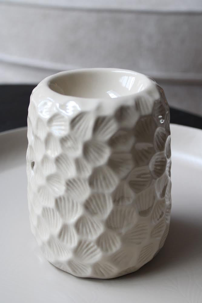 AARDEWERK | GEURBRANDER | MOTIEF | BEIGE