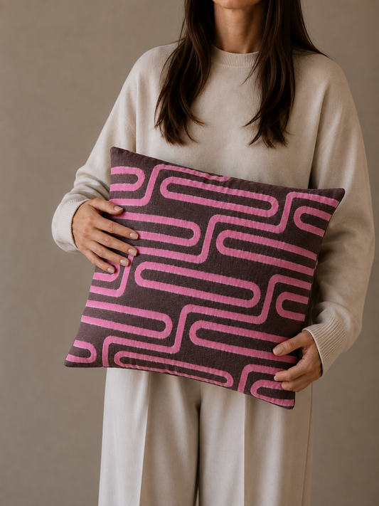 SIERKUSSEN ELRA | BURGUNDY/PINK | 45X45CM