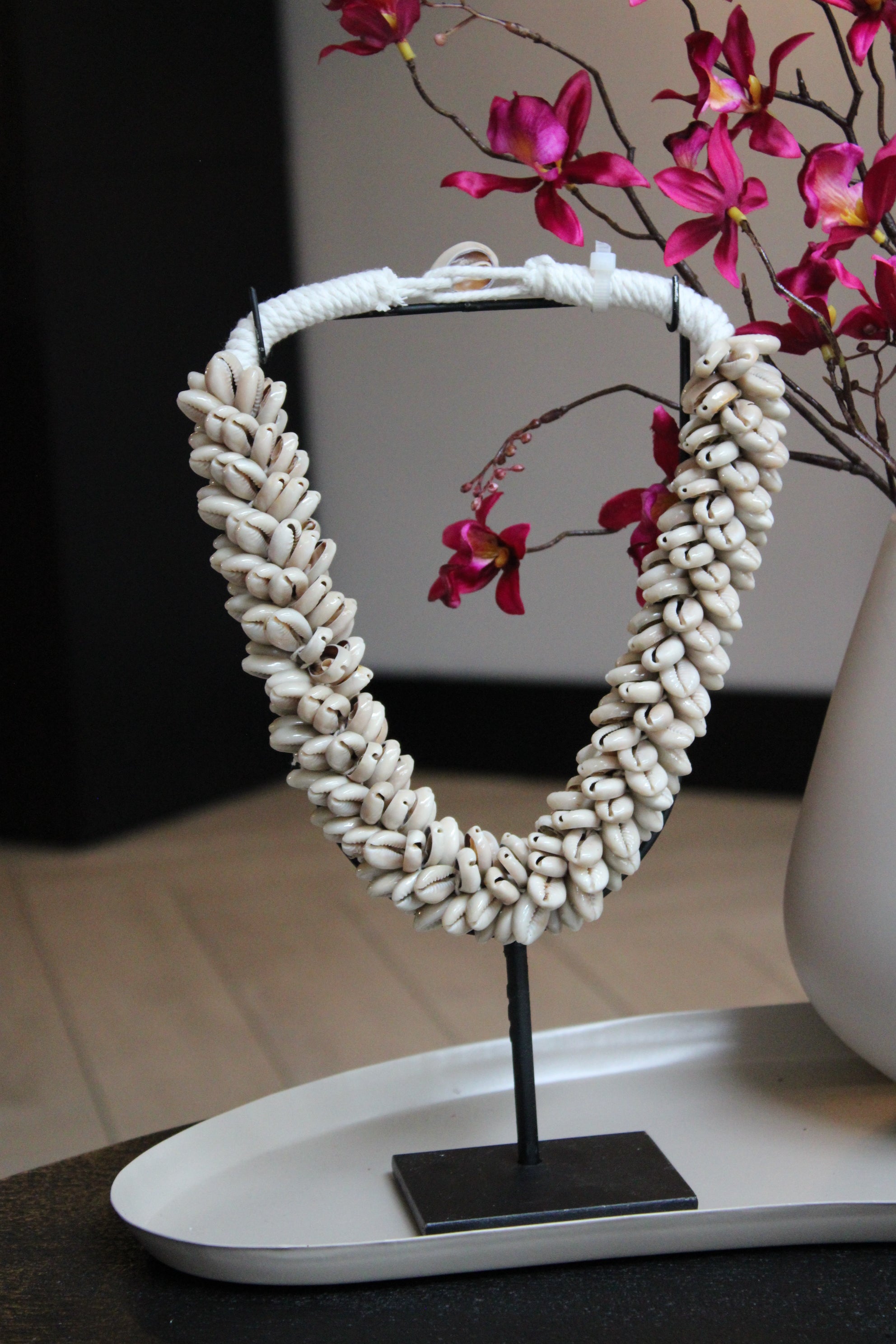 SCHELPENKETTING | ORNAMENT | BEIGE