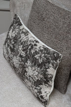 KUSSENHOES | FLOWERS | TAUPE | 30X50