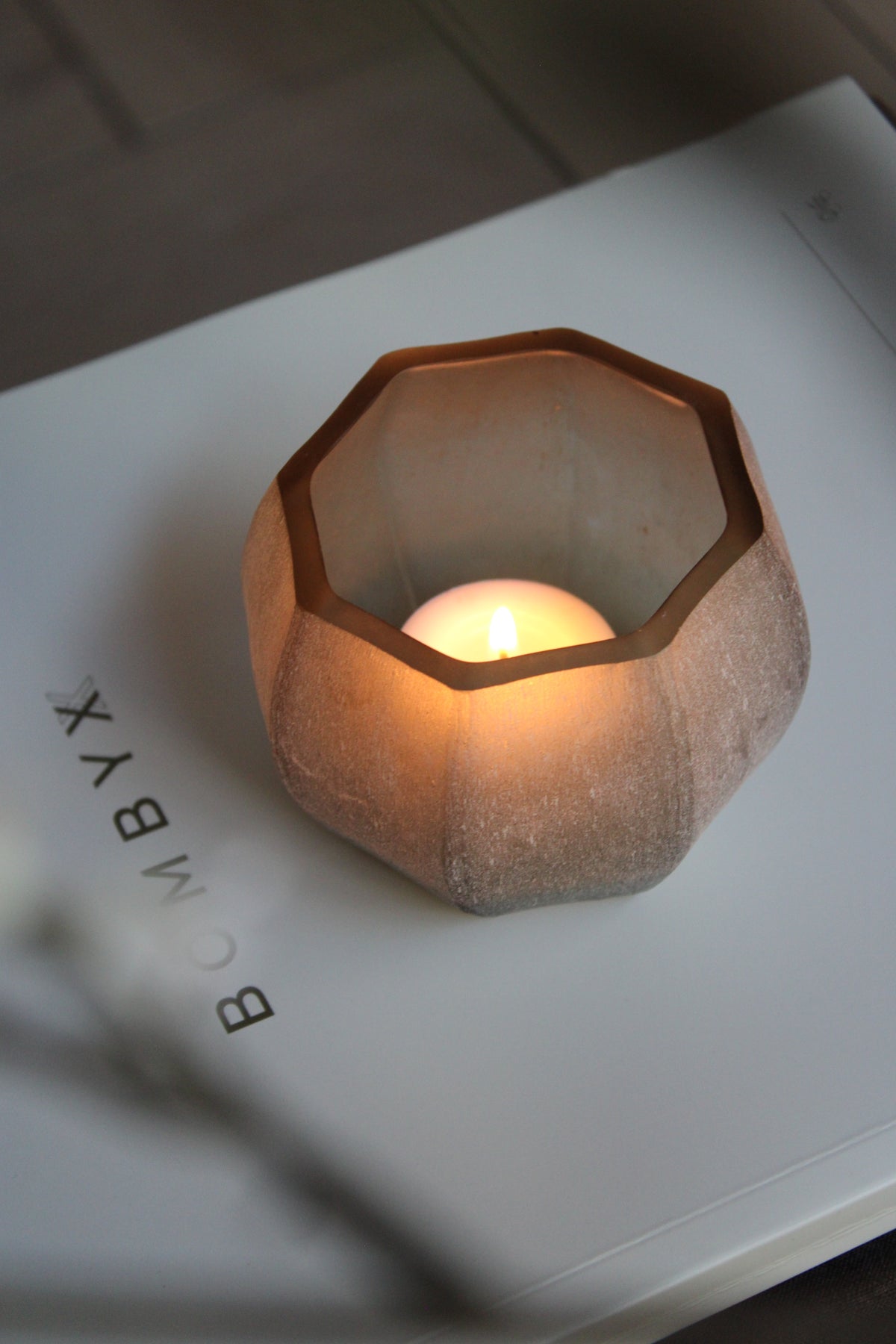 GUMMY TEALIGHT | BOMBYXX | FROSTED