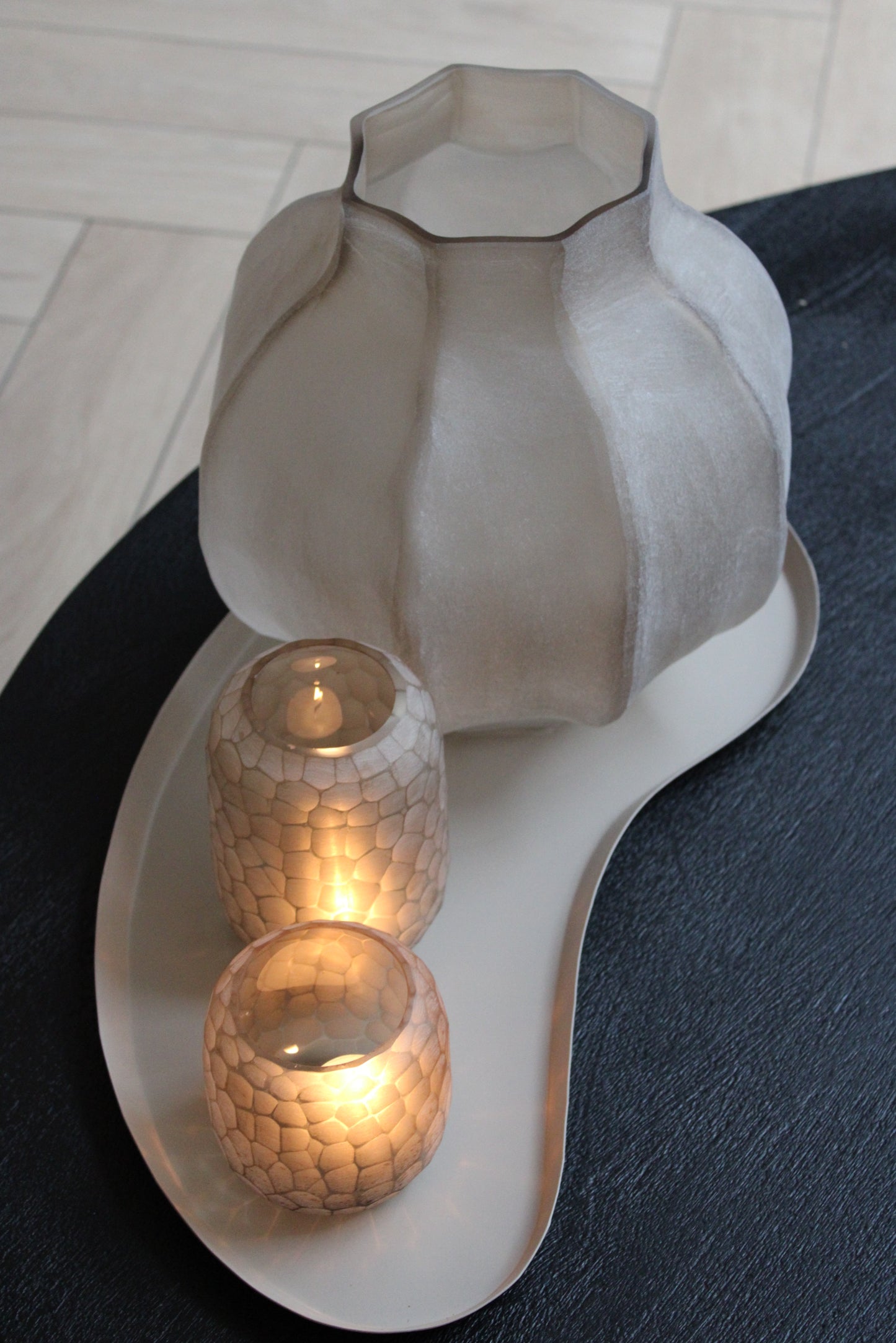 VAAS TEJADA | LIGHT & LIVING | TAUPE