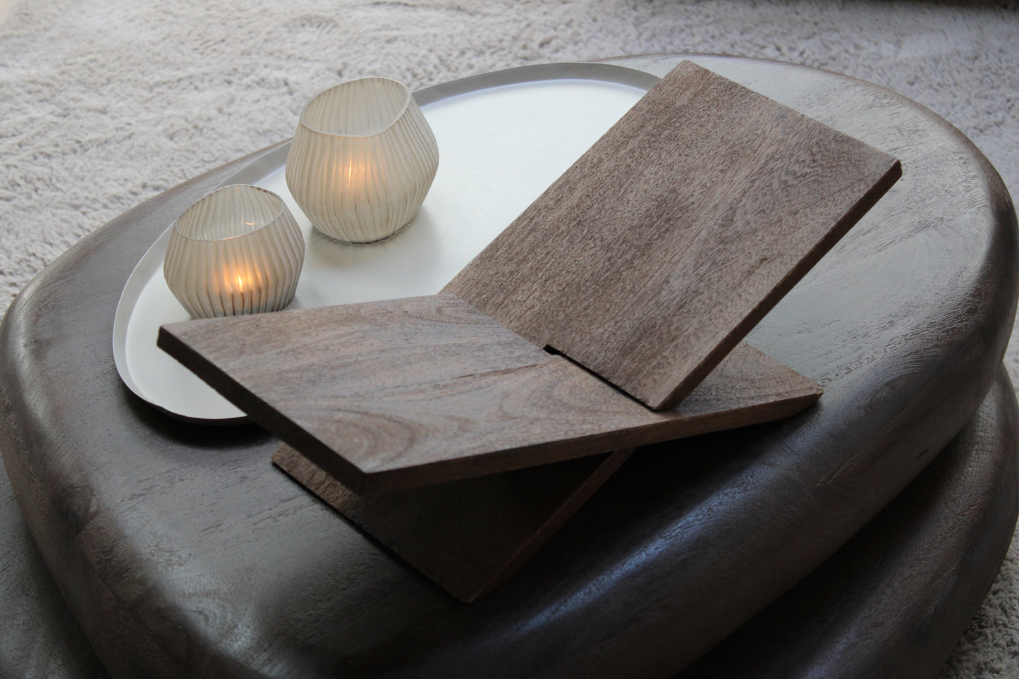 BOEKENSTANDAARD | WALNUT | BY-BOO