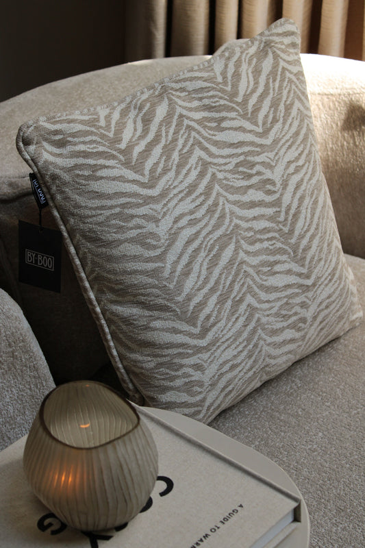 SIERKUSSEN TIGRA | BEIGE | 45X45 | BY-BOO