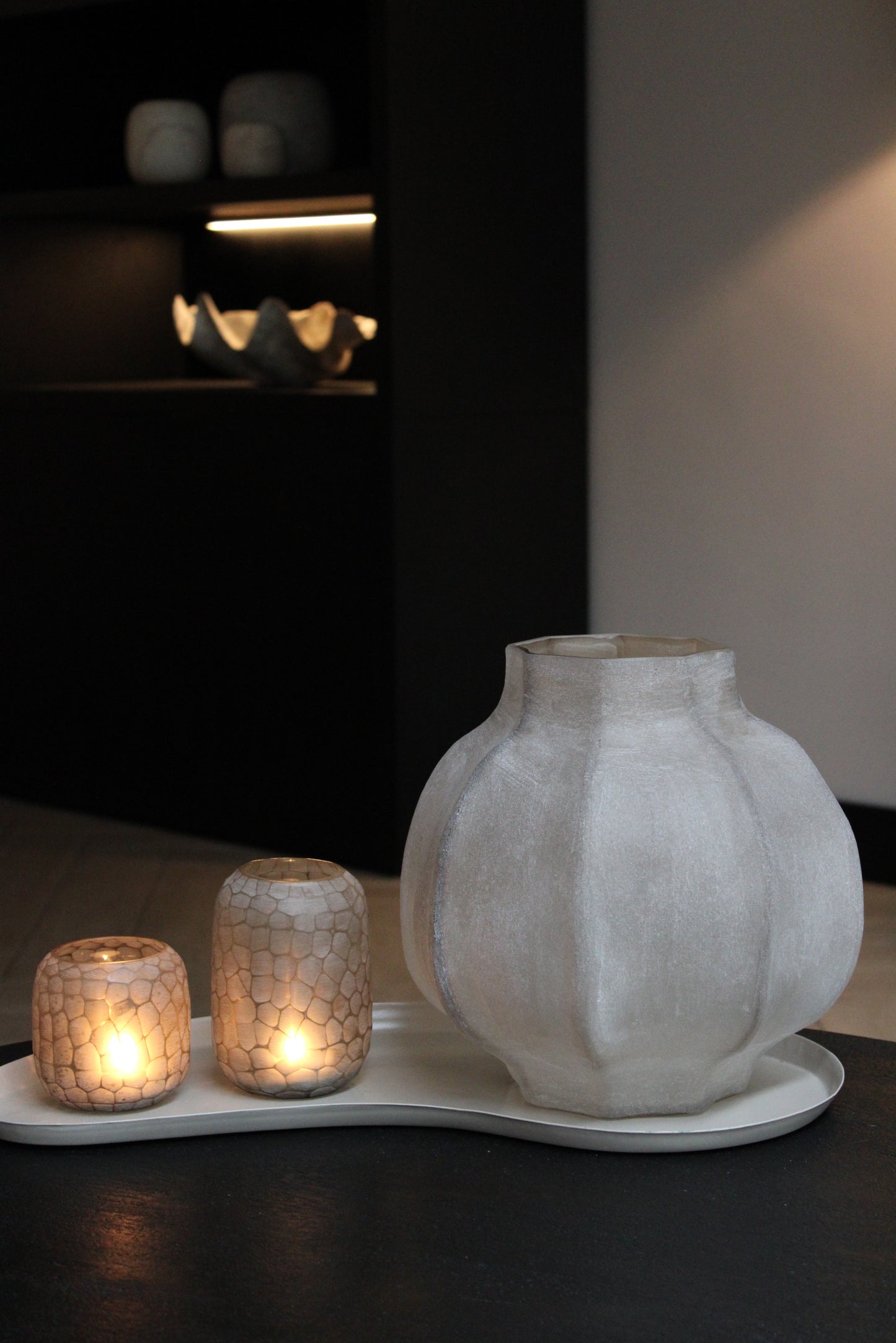 VAAS TEJADA | LIGHT & LIVING | TAUPE