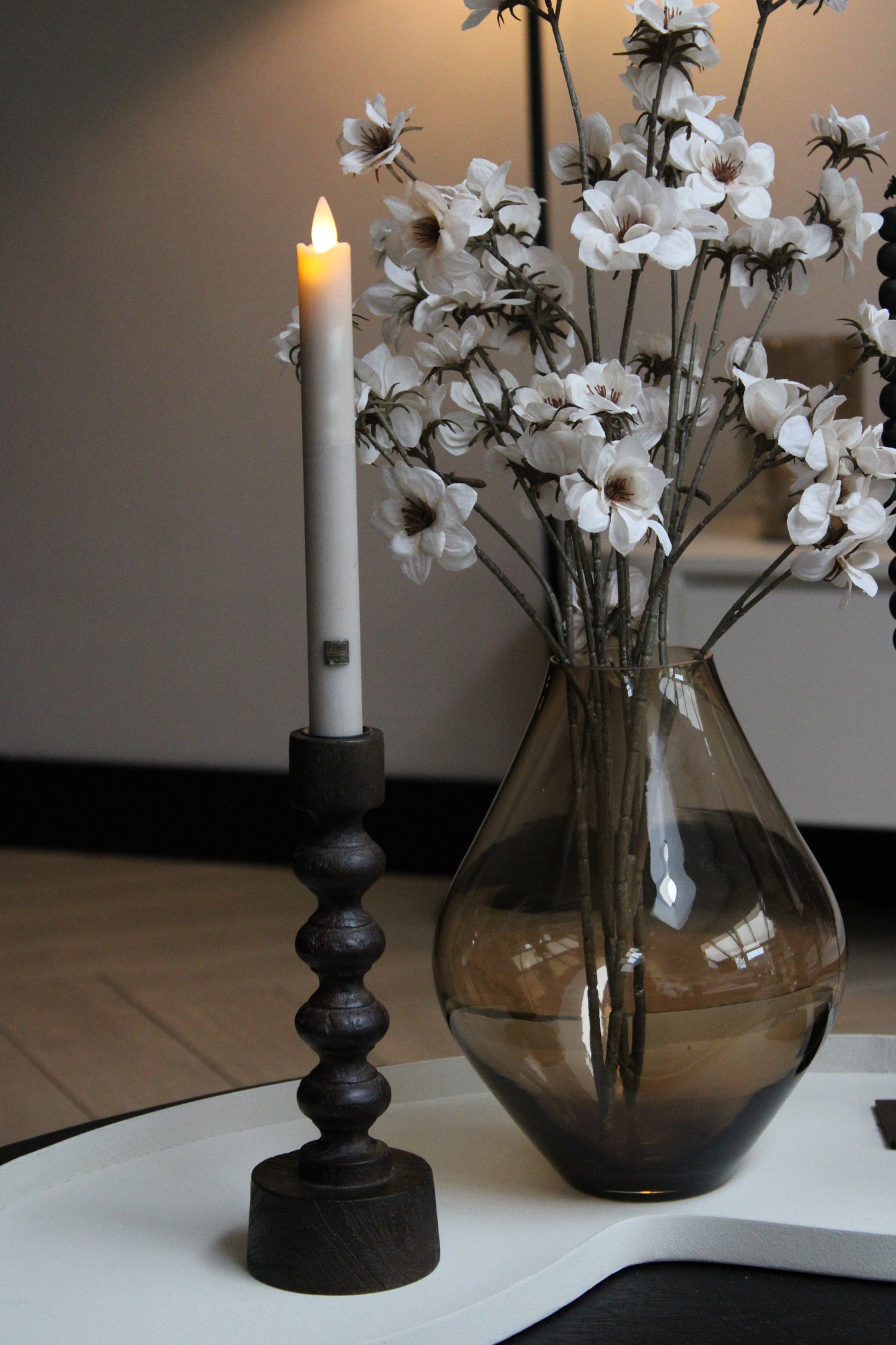 KANDELAAR | WALNUT | LIGHT & LIVING