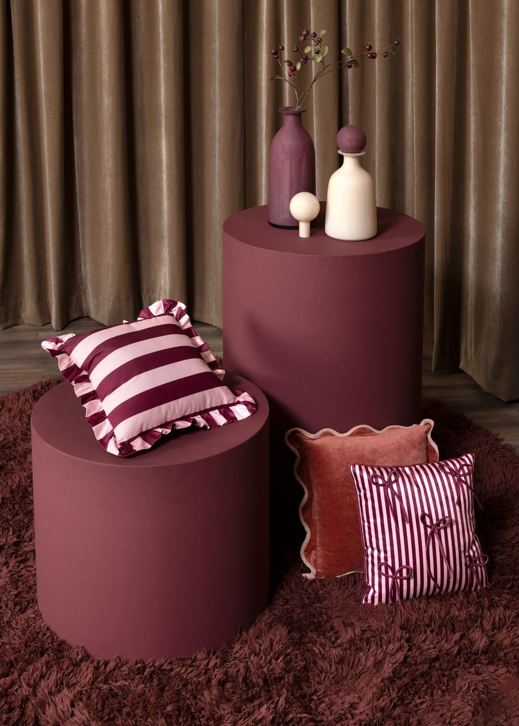 SIERKUSSEN STRIPE | BURGUNDY | 43X43CM