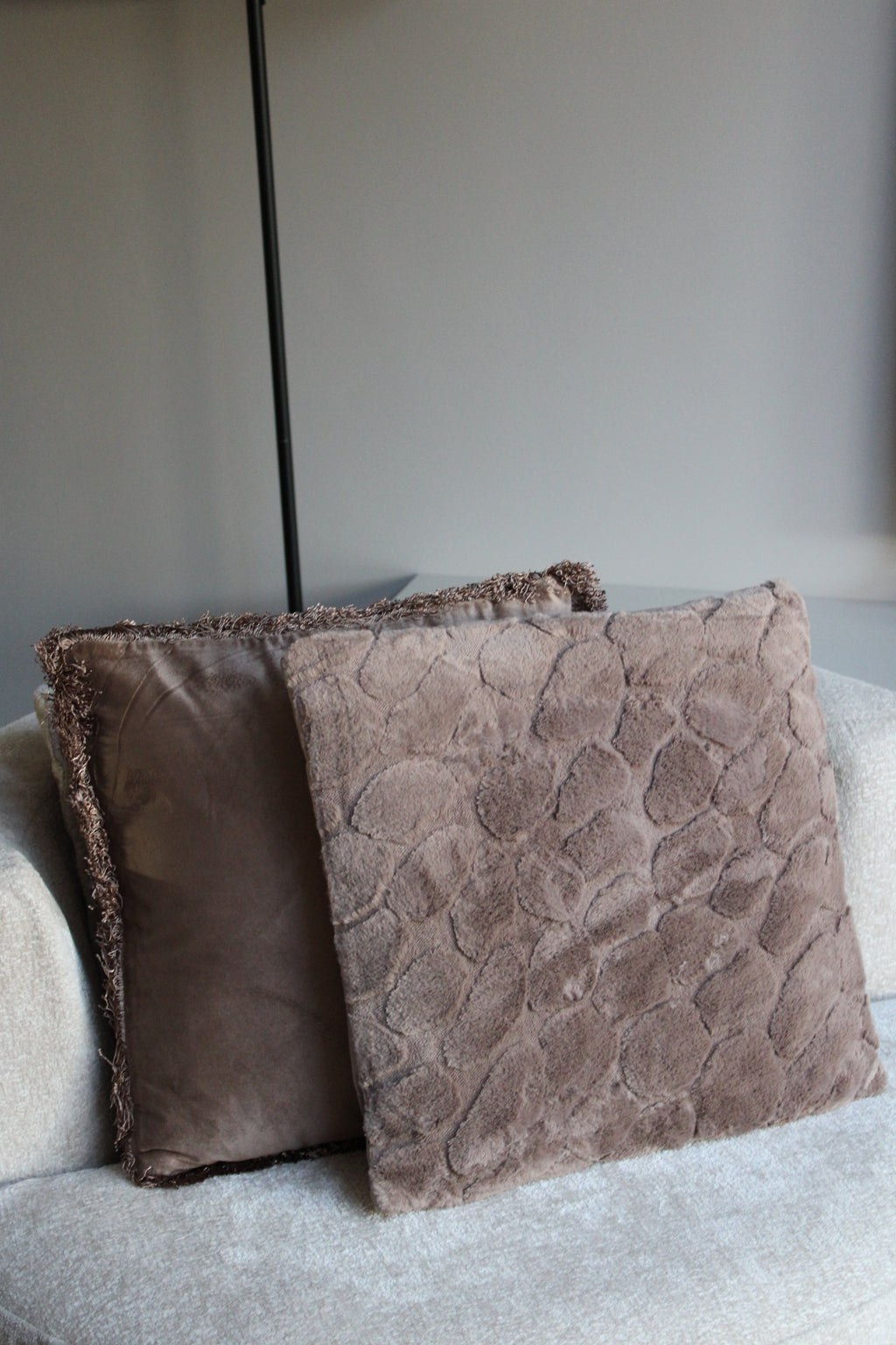 SIERKUSSEN DAAF | TAUPE | 45X45CM