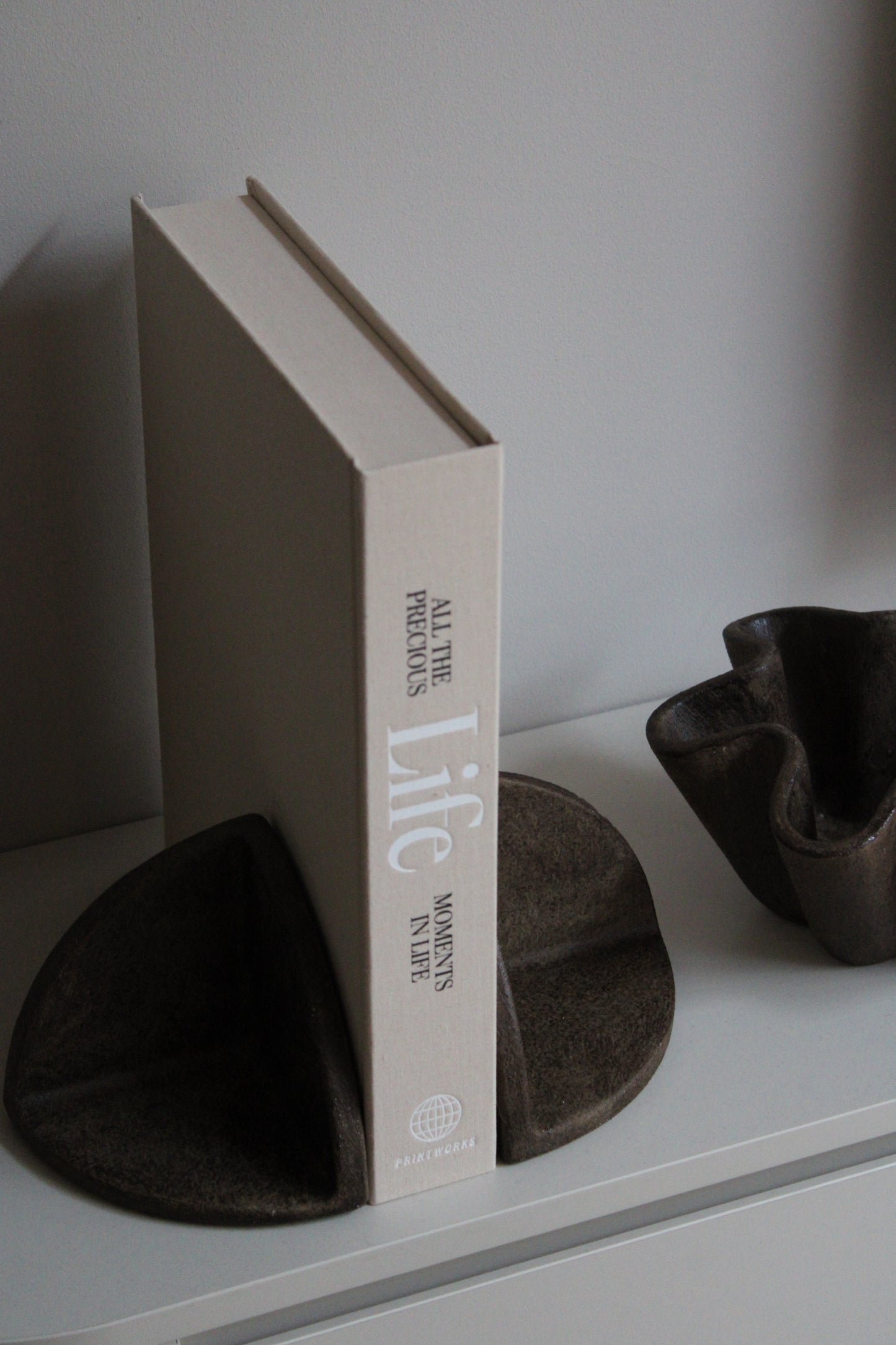 BOEKENSTANDAARD | SET VAN 2 | WALNUT