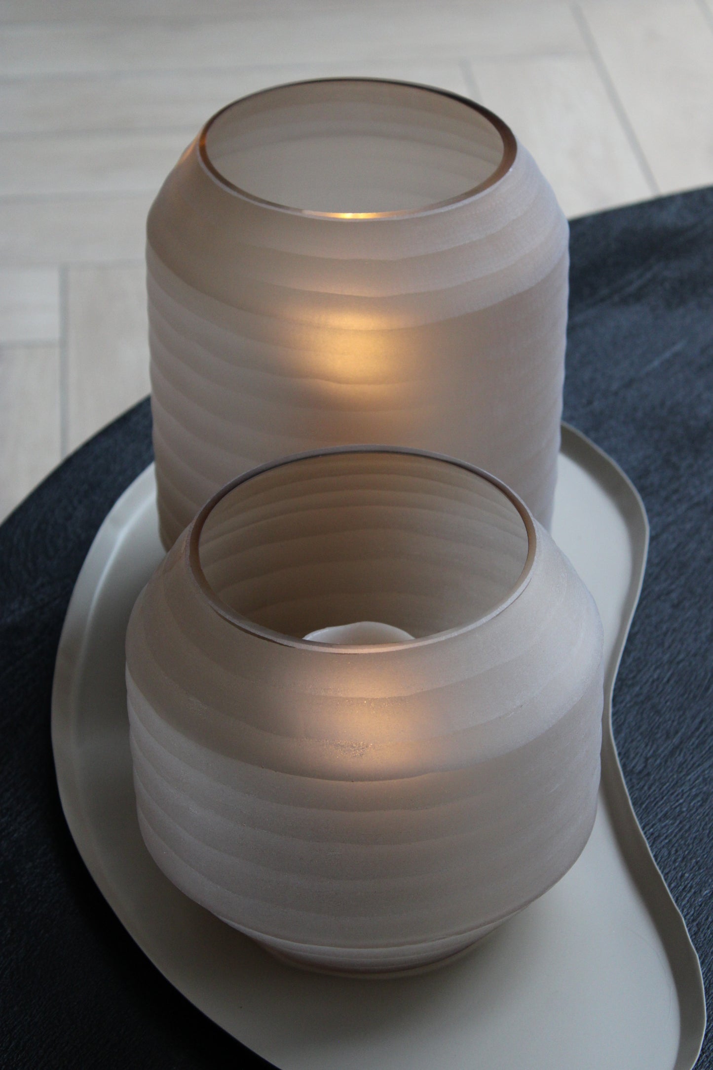 VAAS MAYRA | BEIGE | GLAS