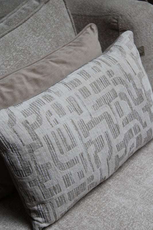 SIERKUSSEN FABIA | BEIGE | 30X50CM