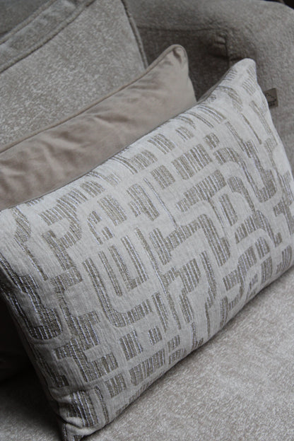 SIERKUSSEN FABIA | BEIGE | 30X50CM