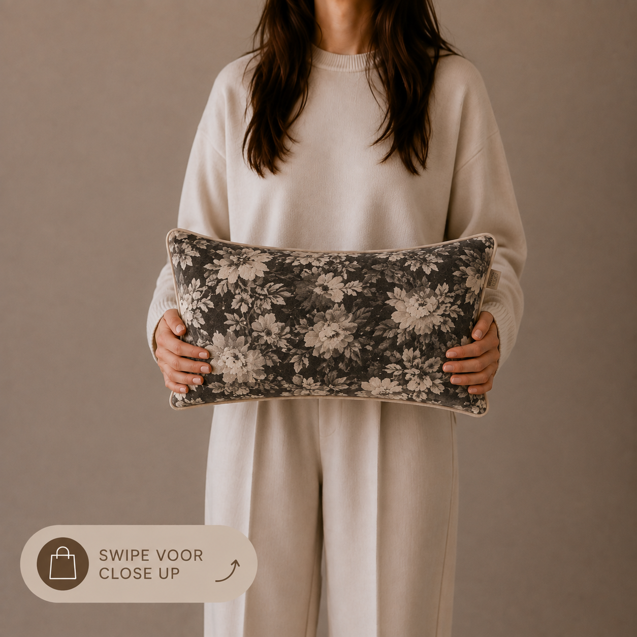 KUSSENHOES | FLOWERS | TAUPE | 30X50