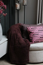 SIERKUSSEN ELRA | BURGUNDY/PINK | 45X45CM